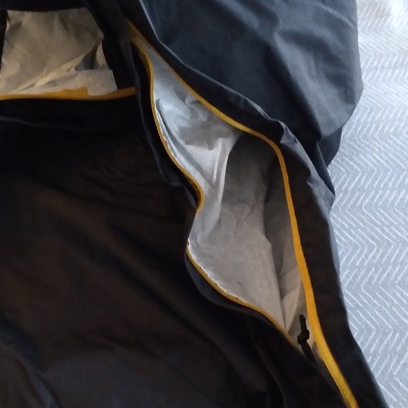 🆕The North Face Men's Venture Rain Jacket, Large - TNF Black, Brand NEW, Auth. - Picture 8 of 10